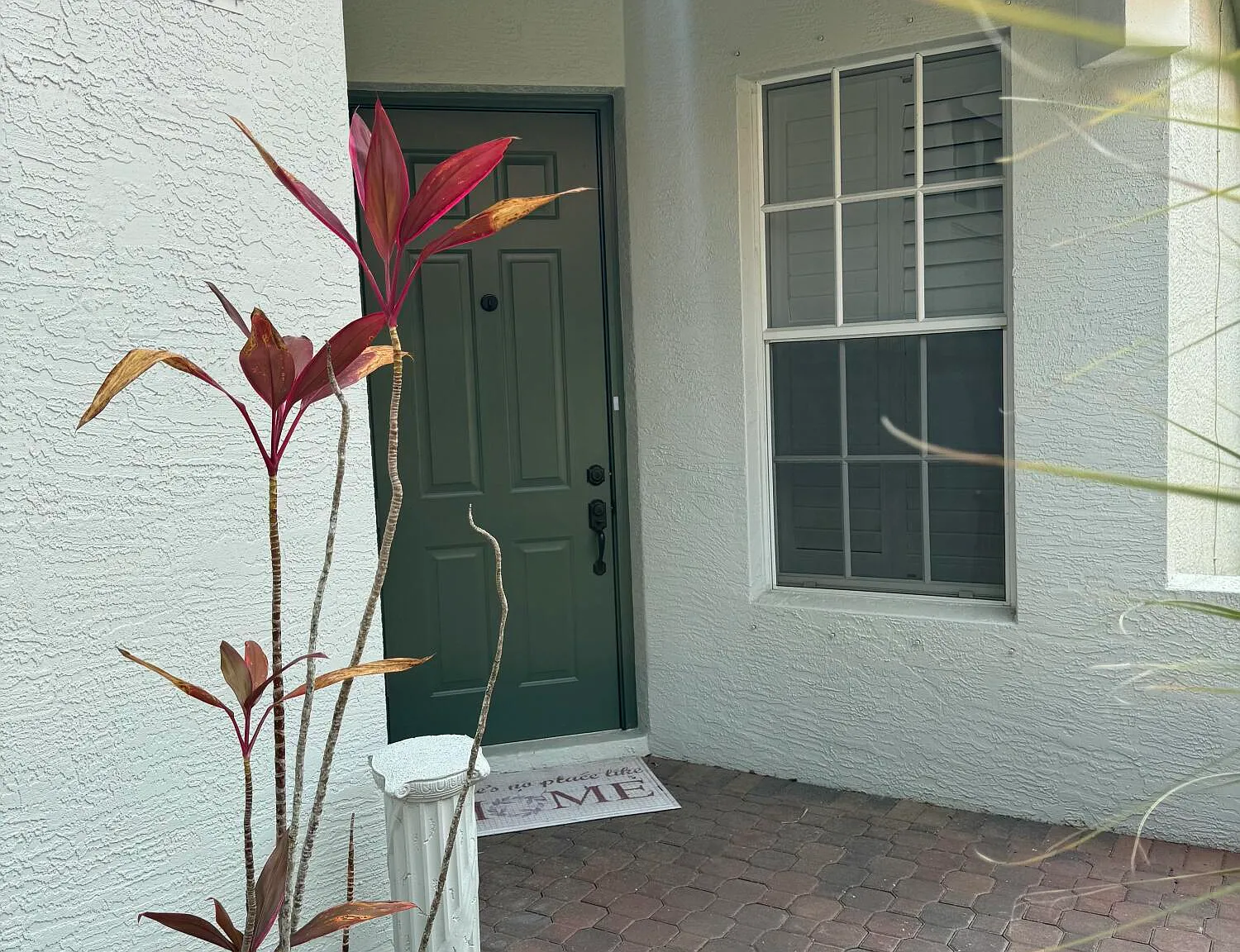 2 bed, 2.0 bath, 1672 sqft, $2,500 — Photo 2