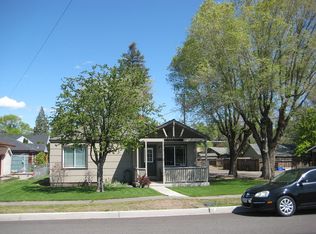 334 NW 10th St, Redmond, OR 97756