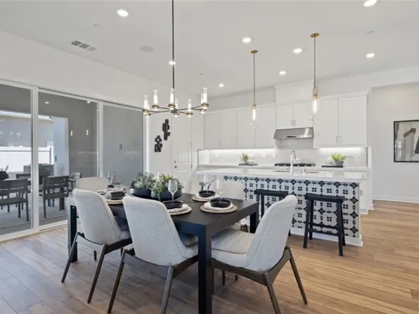 24507 Via La Sombrilla, Santa Clarita, CA 91354
