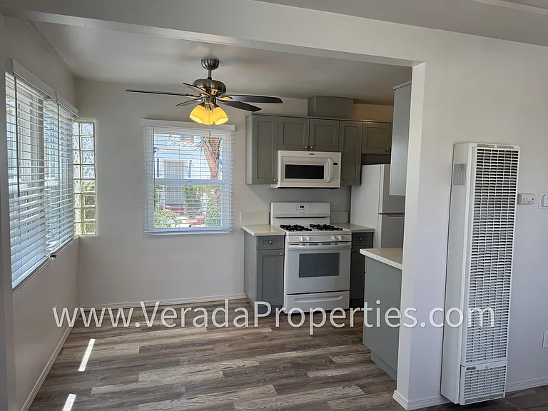 2873 C St — Photo 1
