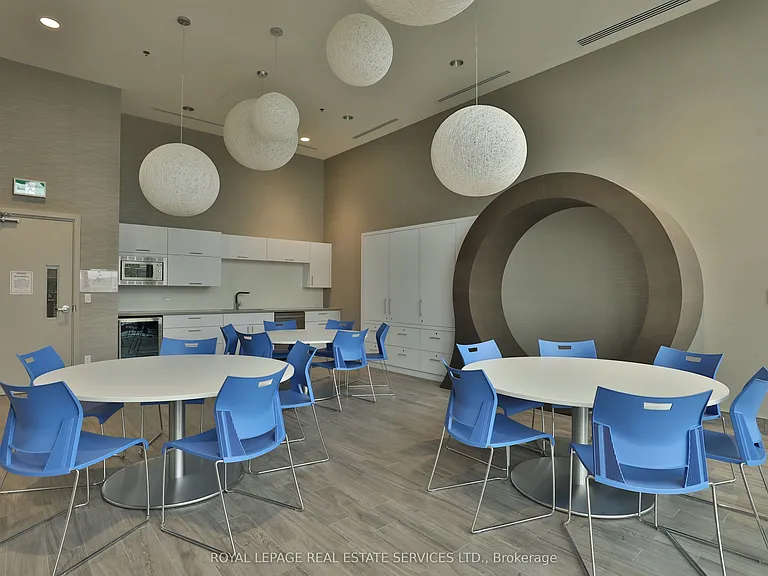 2087 Fairview St #1209 — Photo 29