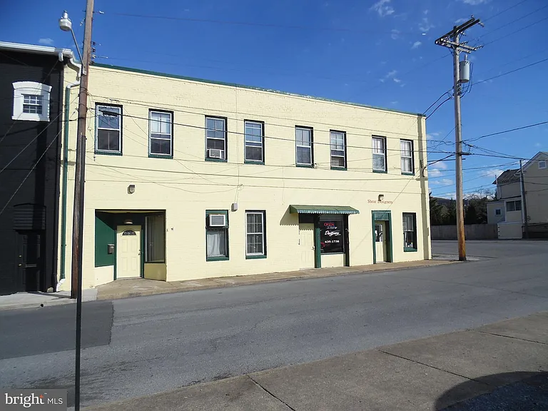 10 Blue Ridge Ave #4 — Photo 1