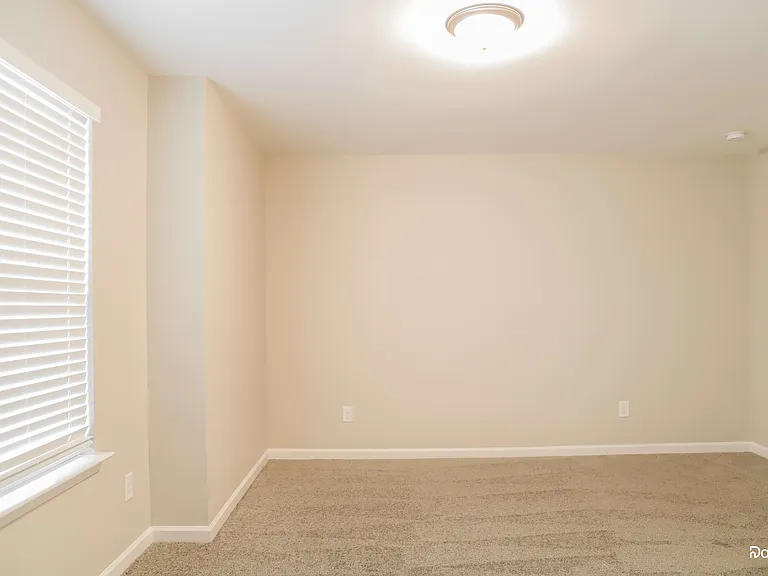 7105 Creeksong Dr — Photo 12