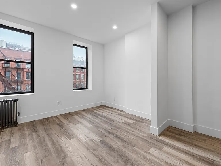 1571 3rd Ave #303 — Photo 5
