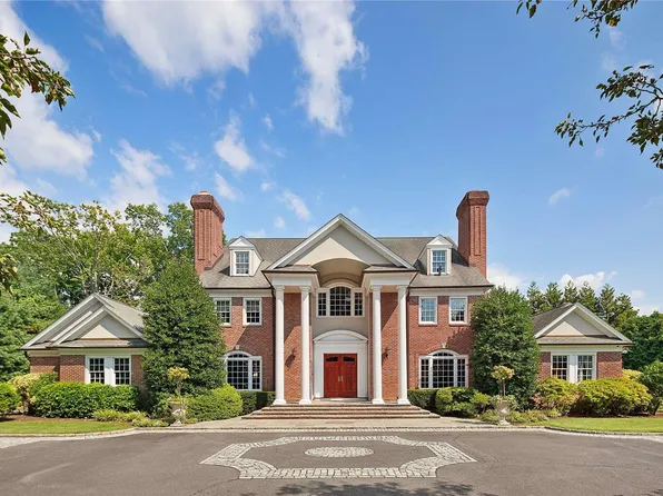 21 Victoria Lane, Oyster Bay, NY 11542