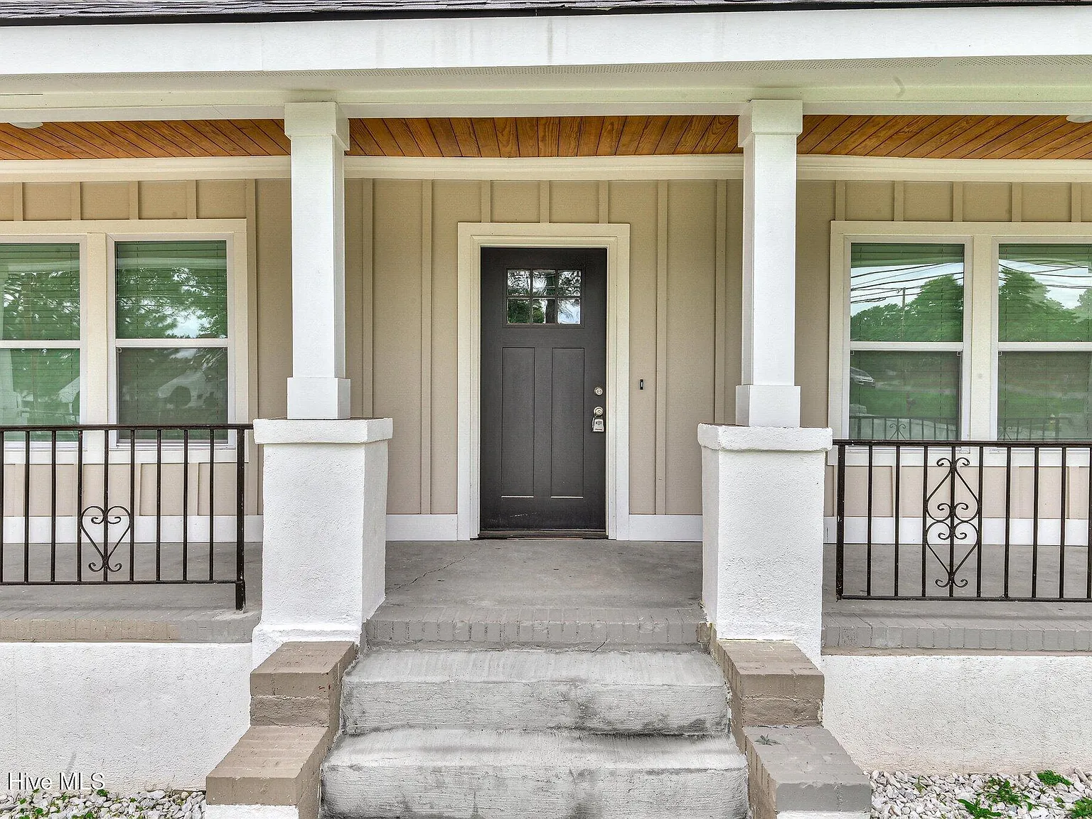 3 bed, 2.0 bath, 1456 sqft, $1,650 — Photo 4