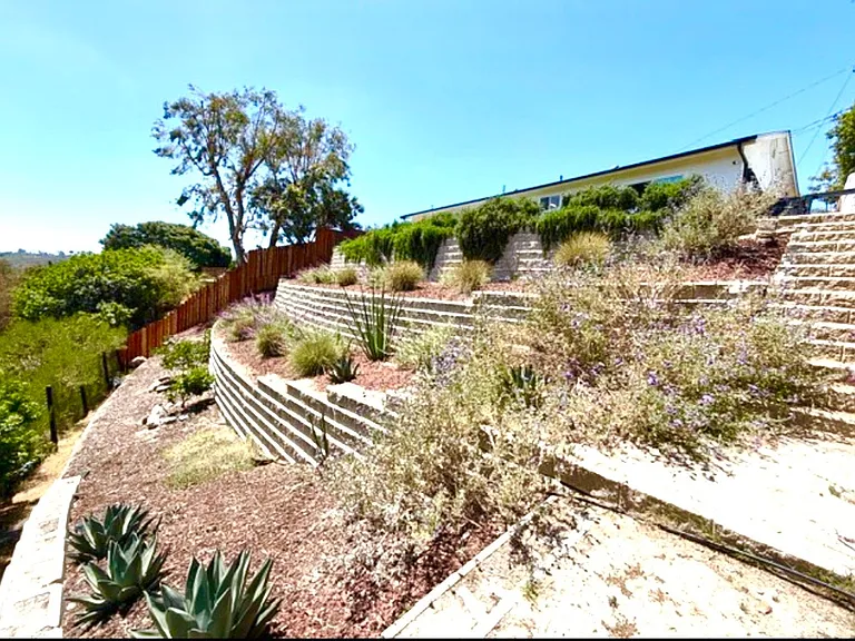 304 Bluff Way — Photo 25