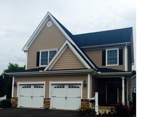 1 Great Plain Dr, Plainville, CT 06062