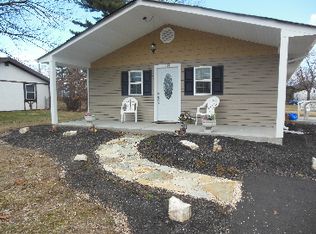234 Dogwood Dr, Levittown, PA 19055