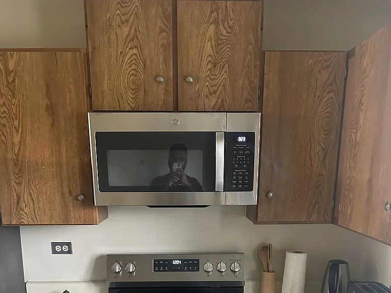 New over the range Microwave Oven