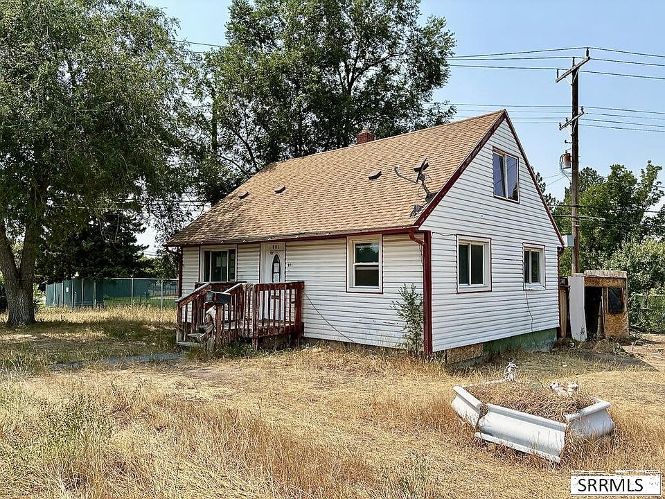 1st image of 901 Royal Ave