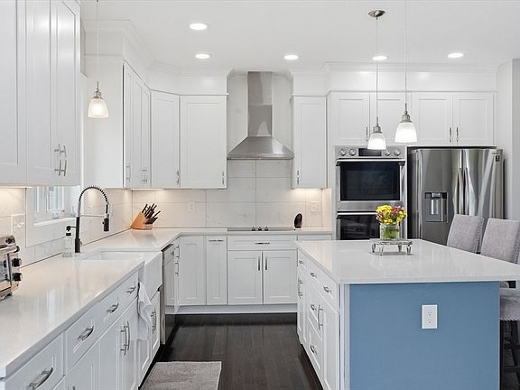 3rd image of 46 Grand View Ave