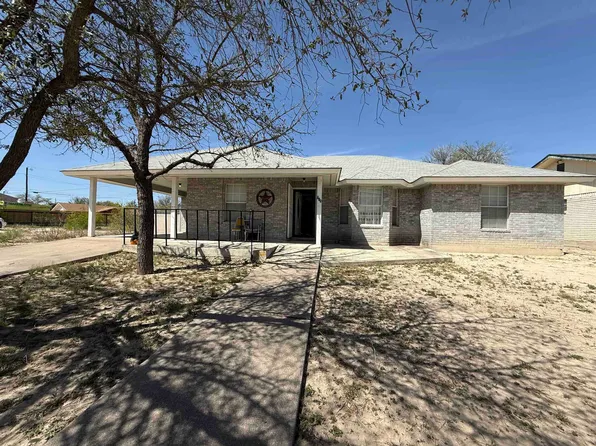 715 W 11th St, Del Rio, TX 78840