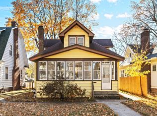 1882 Ashland Ave, Saint Paul, MN 55104