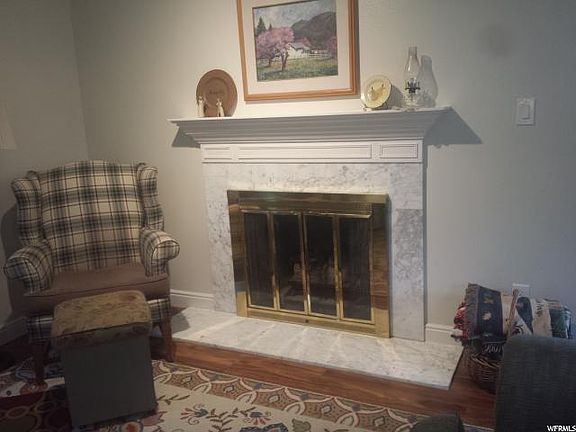 2nd image of 10209 N Oak Ct