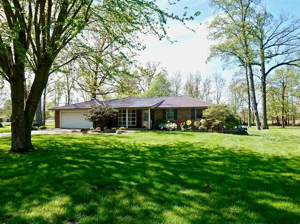 9609 S Greenway Dr, Daleville, IN 47334