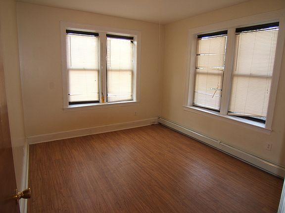 2nd image of 827 E 218th St APT 2