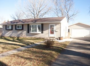 2036 6th St NW, Minot, ND 58703