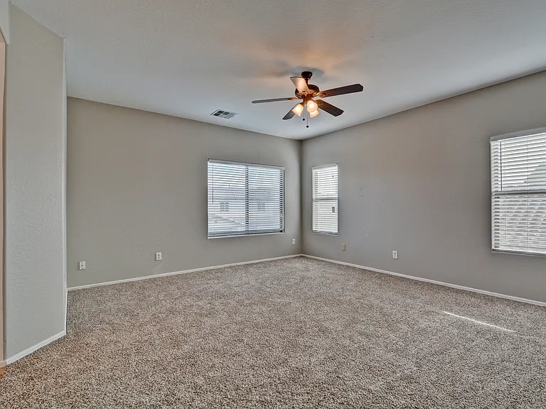 10115 W Parkway Dr — Photo 15
