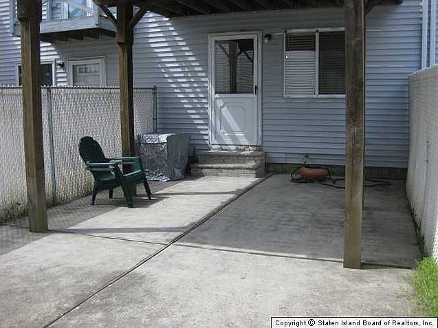 2nd image of 65 Avon Ln