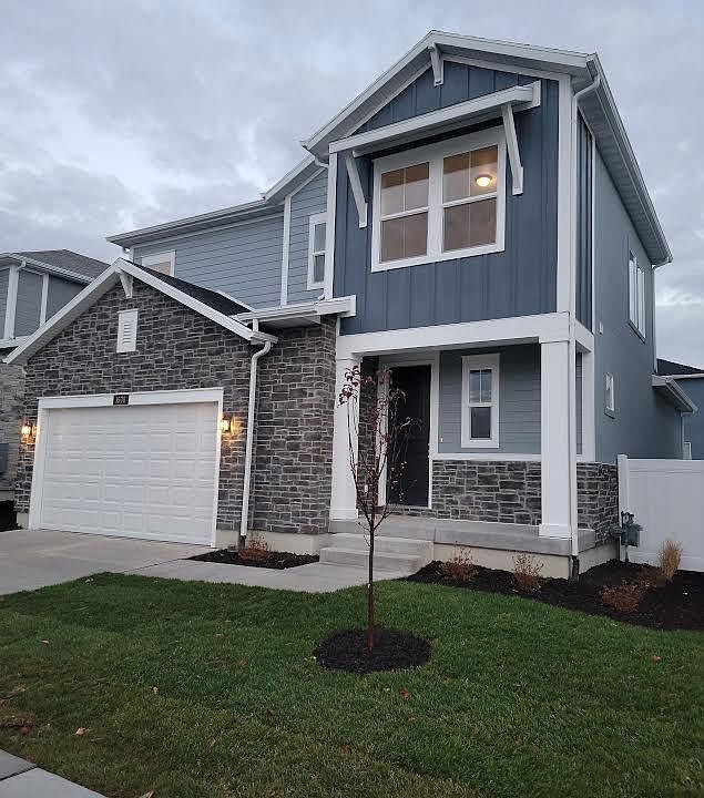 1st image of 1576 W Benham Way