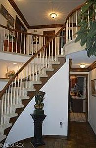 2nd image of 9402 Kings Ct