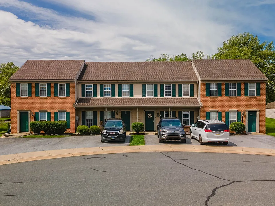 18-32 S Whisper Ln