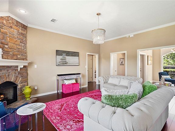 5th image of 3882 Mountain View Dr