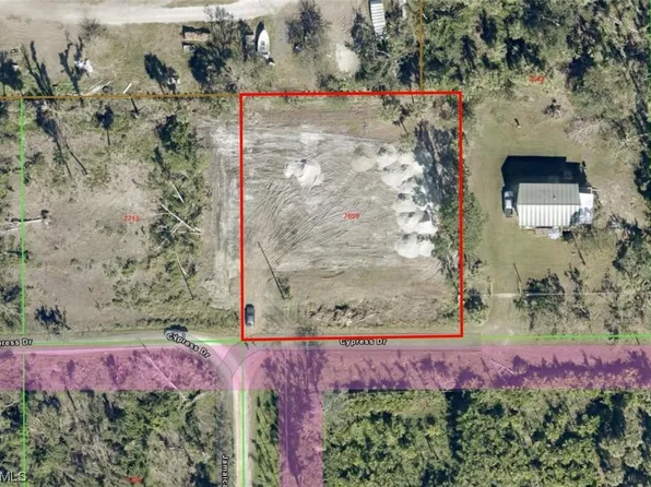 7690 Cypress Dr, Bokeelia, FL 33922