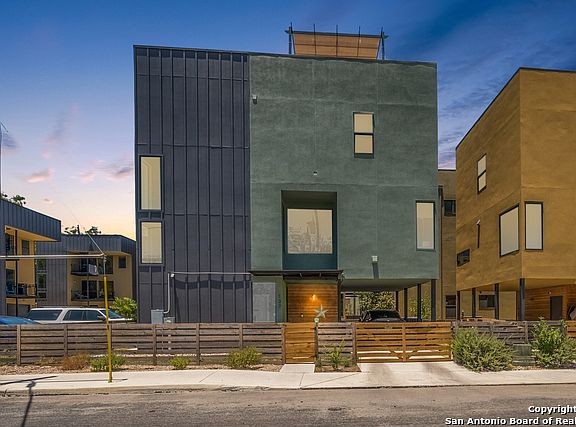 2nd image of 137 Lotus St