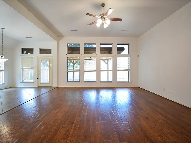 1511 Eden Meadows Dr — Photo 12