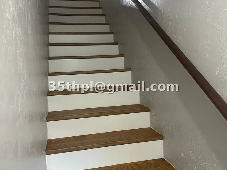 2635 SW 35th Pl — Photo 2