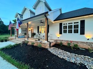 712 County Road 4156 N, Overton, TX 75684