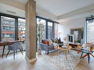32 Camden St #704, Toronto, ON M5V 1V1