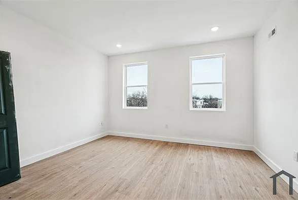 4163 Mantua Ave #4 — Photo 8