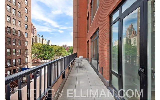 Sold by Douglas Elliman | media 10