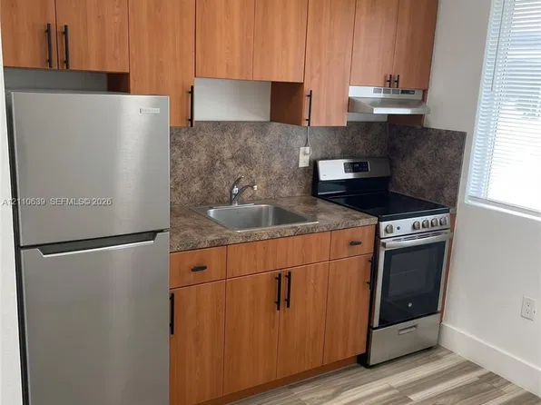 120 NE 55th St #3, Miami, FL 33137