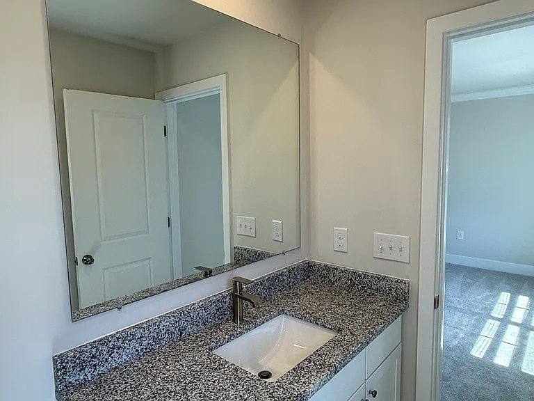2110 Winterberry Ln — Photo 12