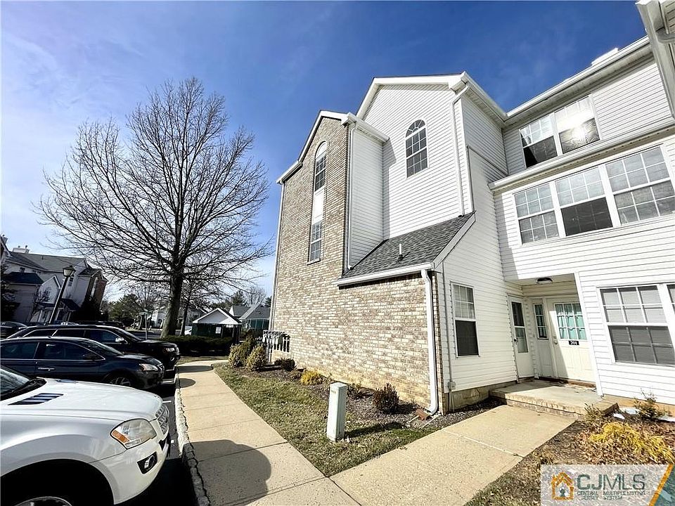 1st image of 709 Stony Brook Way
