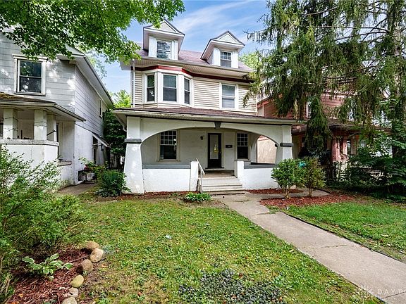 2nd image of 161 Illinois Ave