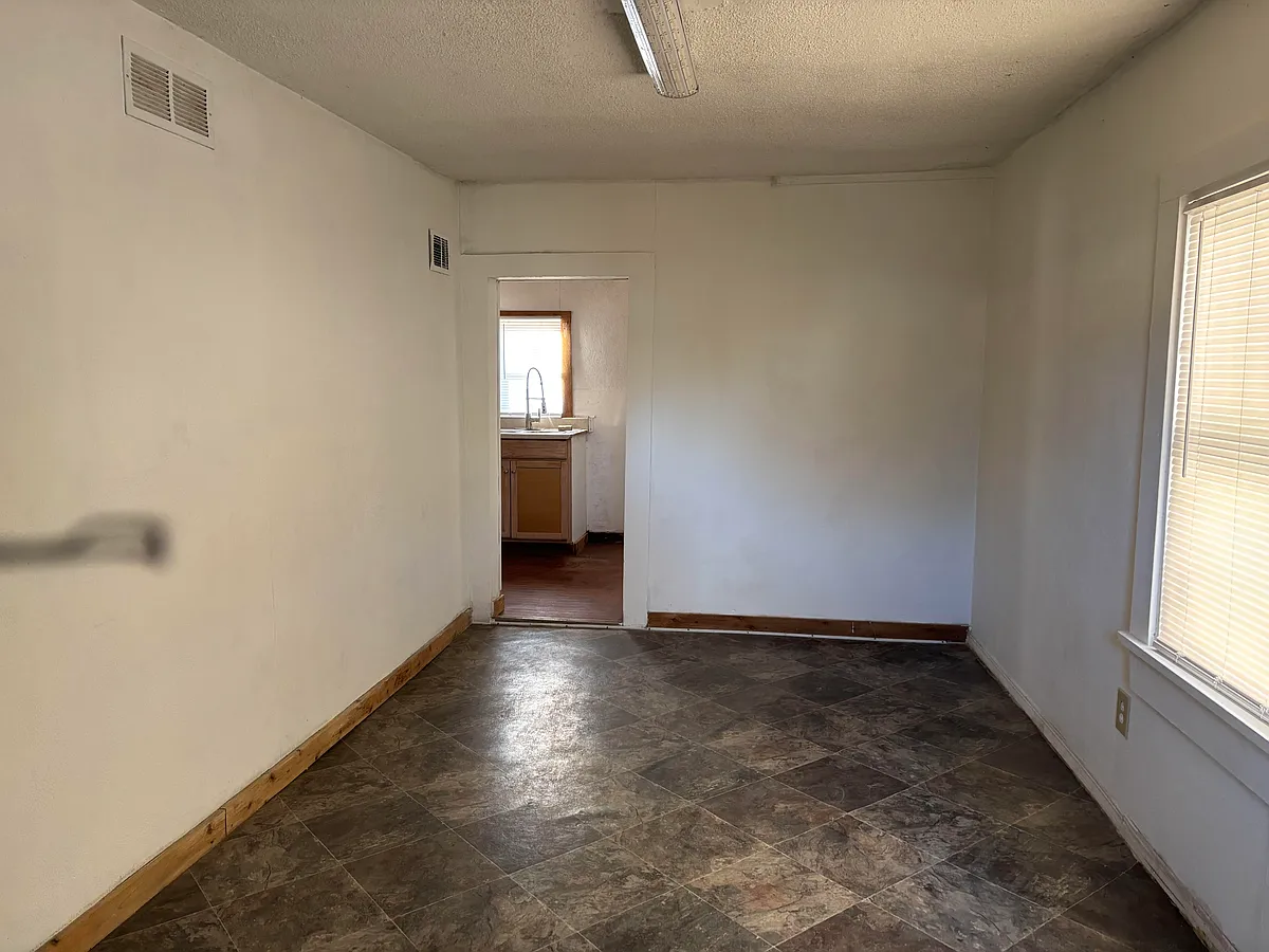 Building Photo - 2251 S Mosley Ave