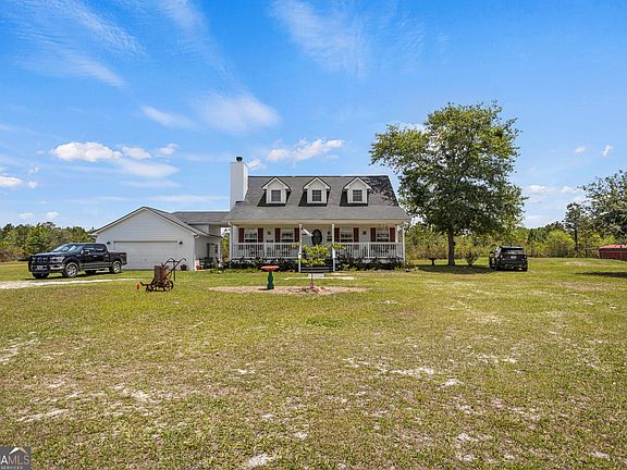 2nd image of 315 Jeanies Rd