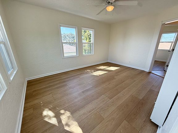 3rd image of 4290A 50th St