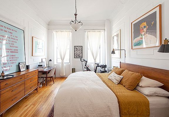 2nd image of 514 Henry St APT 2