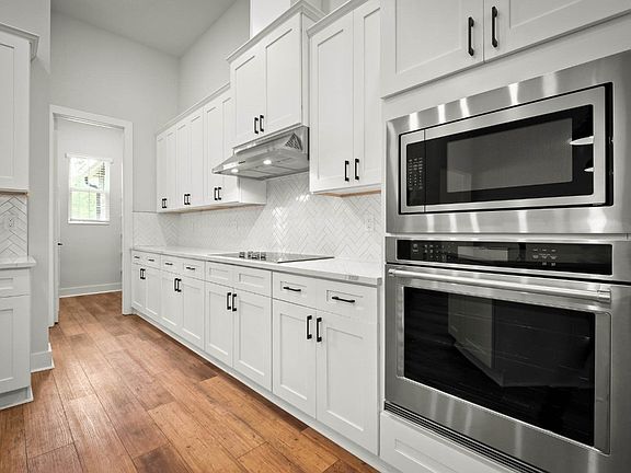 3rd image of 36239 Pitch Ln