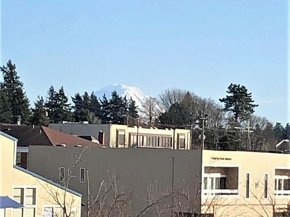 3rd image of 21937 7th Ave S APT 210