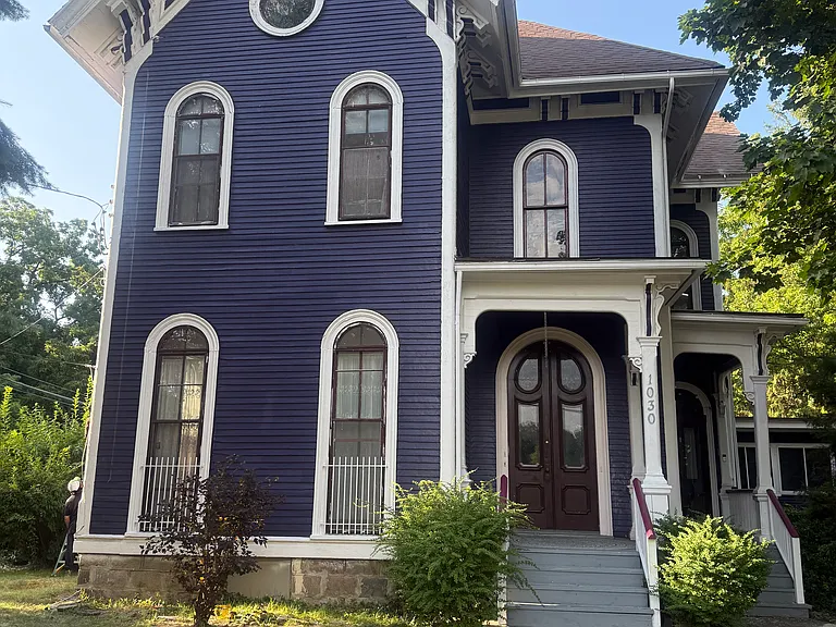 1030 W Main St #5 — Photo 1
