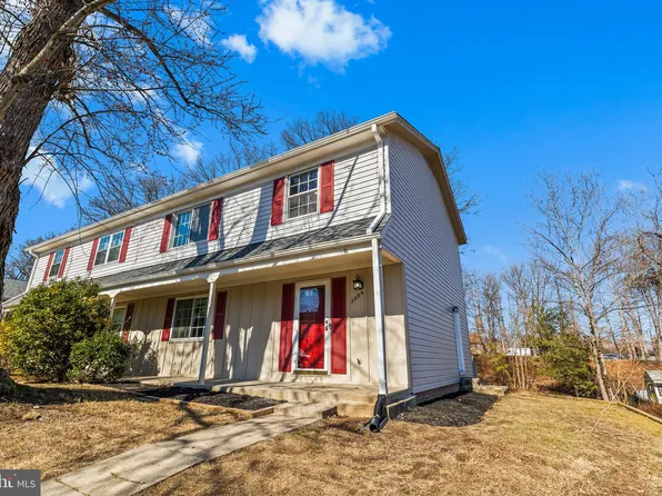 2894 Cedar Crest Ct, Woodbridge, VA 22192