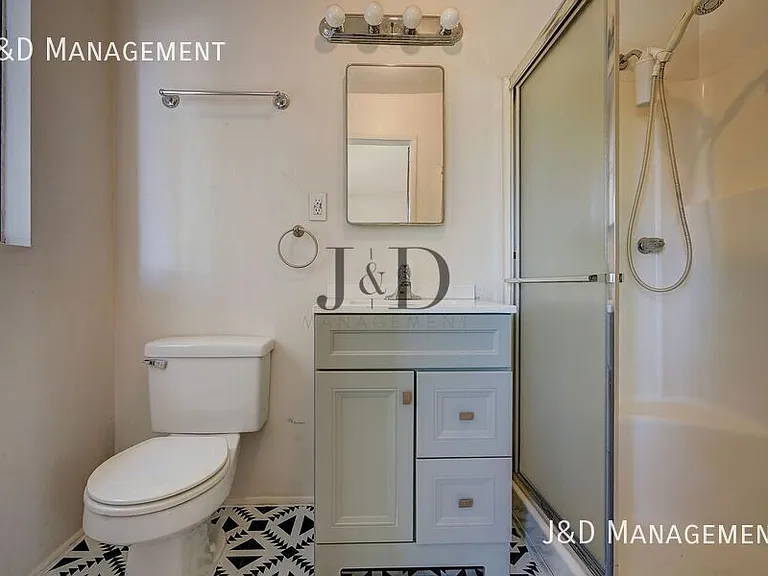 2624 Kew Ter — Photo 15