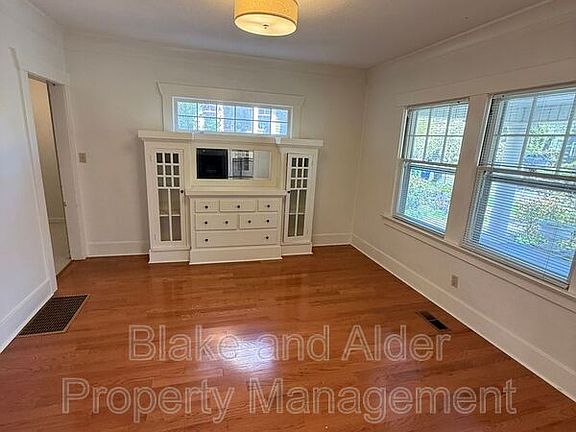 2nd image of 2825 NE 27th Ave